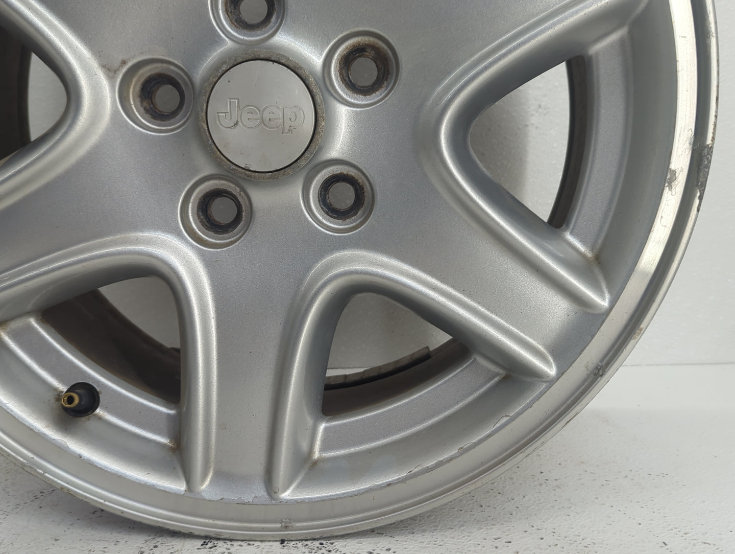 2002-2007 Jeep Liberty Oem Wheel Rim 829378 - Oemusedautoparts1.com