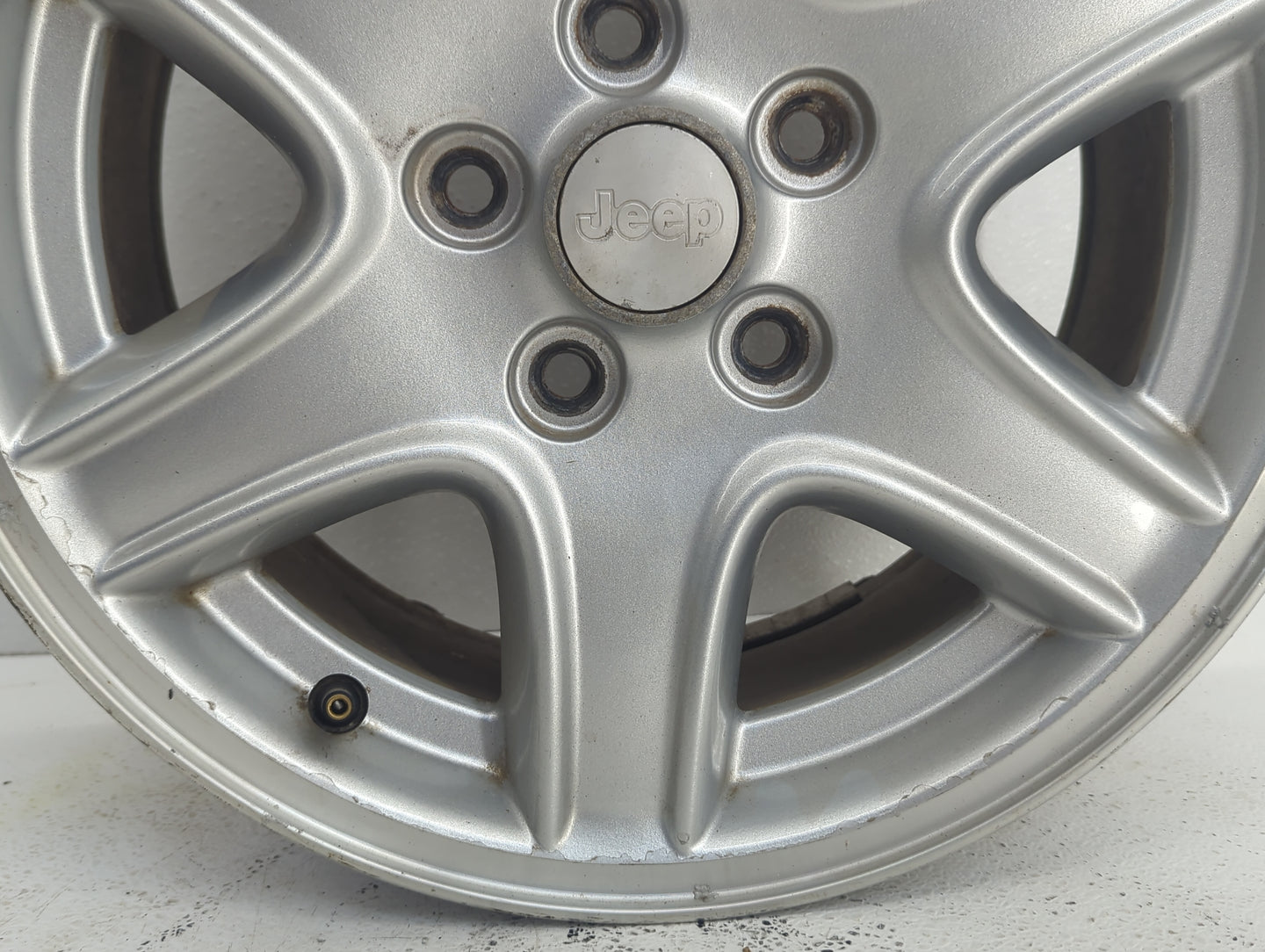 2002-2007 Jeep Liberty Oem Wheel Rim 829378 - Oemusedautoparts1.com