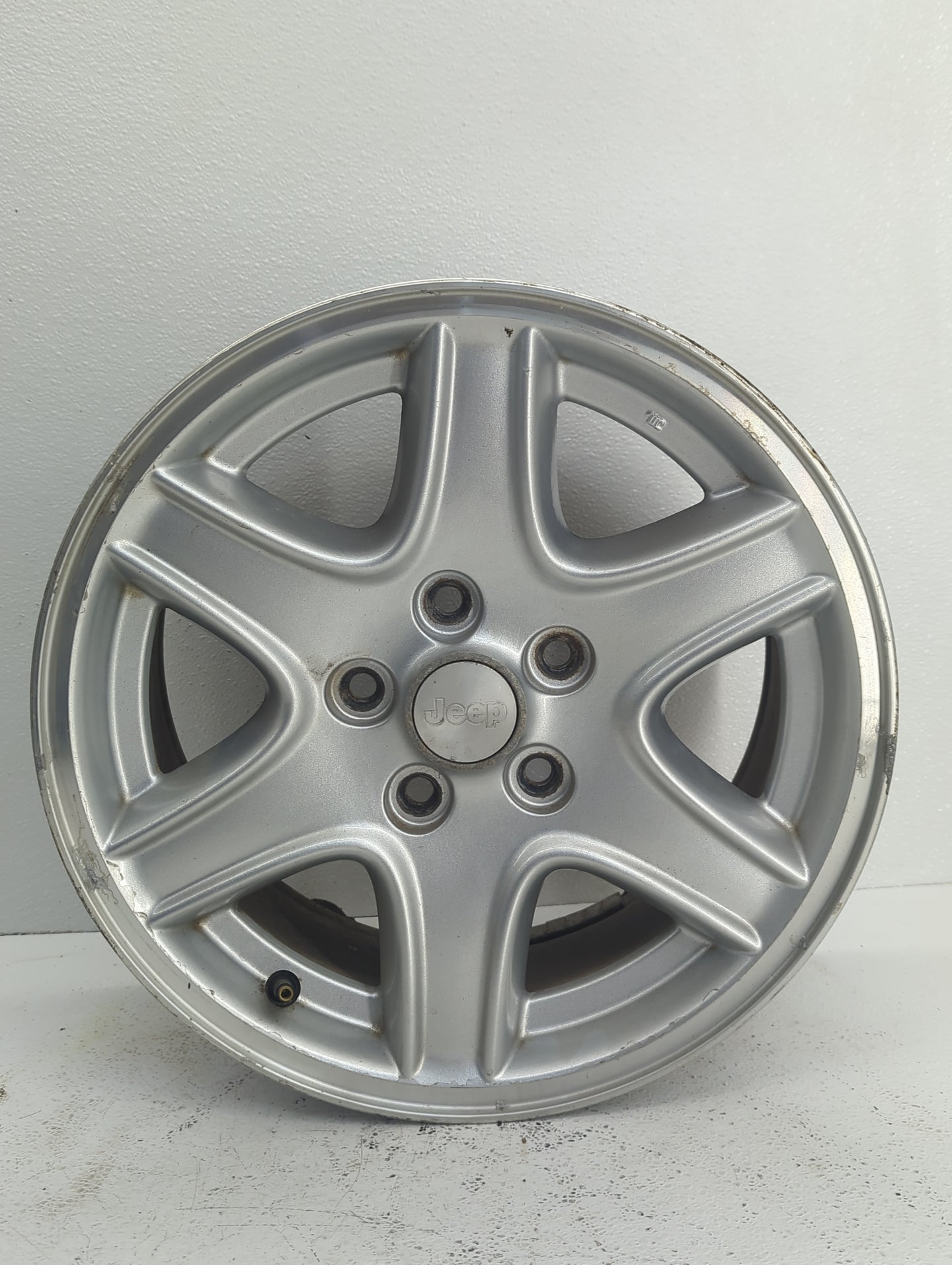 2002-2007 Jeep Liberty Oem Wheel Rim 829378 - Oemusedautoparts1.com