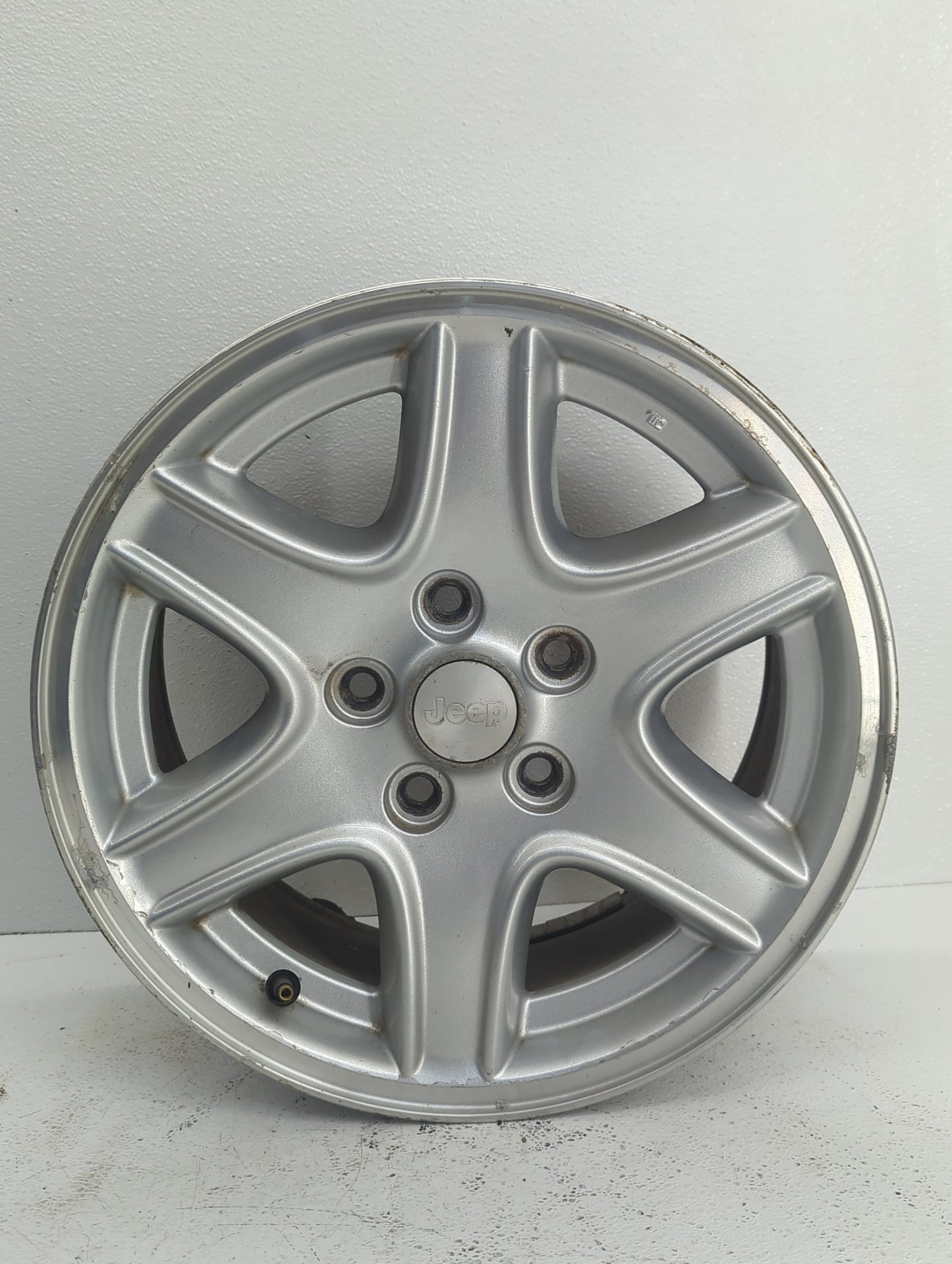 2002-2007 Jeep Liberty Oem Wheel Rim 829378 - Oemusedautoparts1.com
