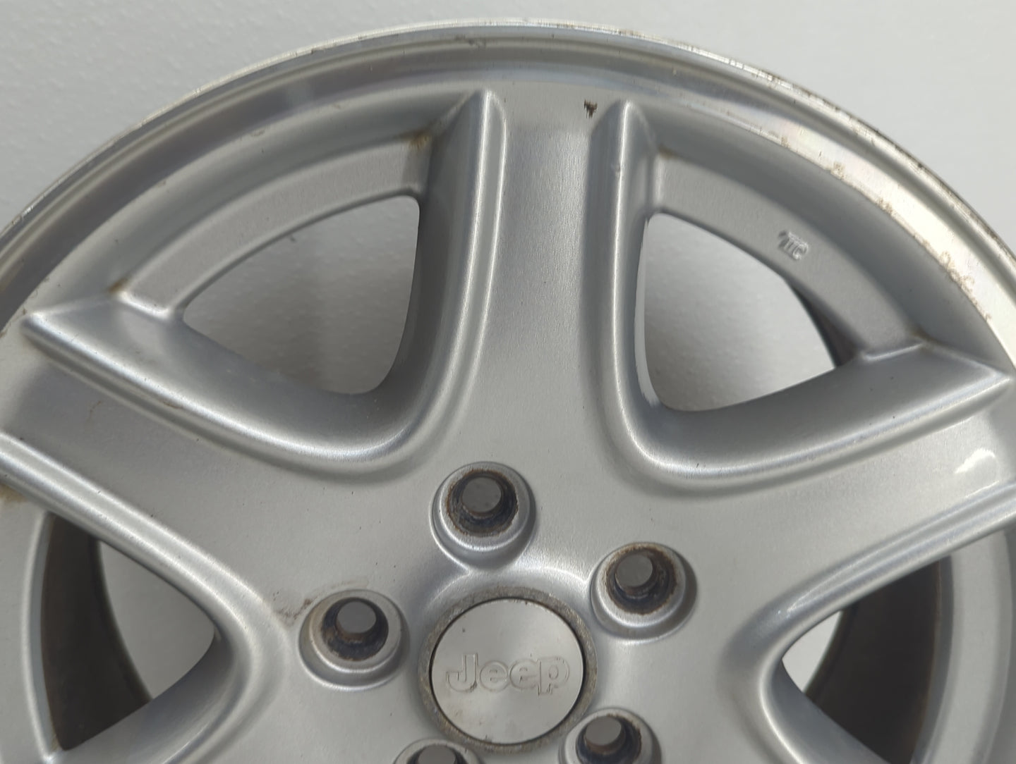 2002-2007 Jeep Liberty Oem Wheel Rim 829378 - Oemusedautoparts1.com