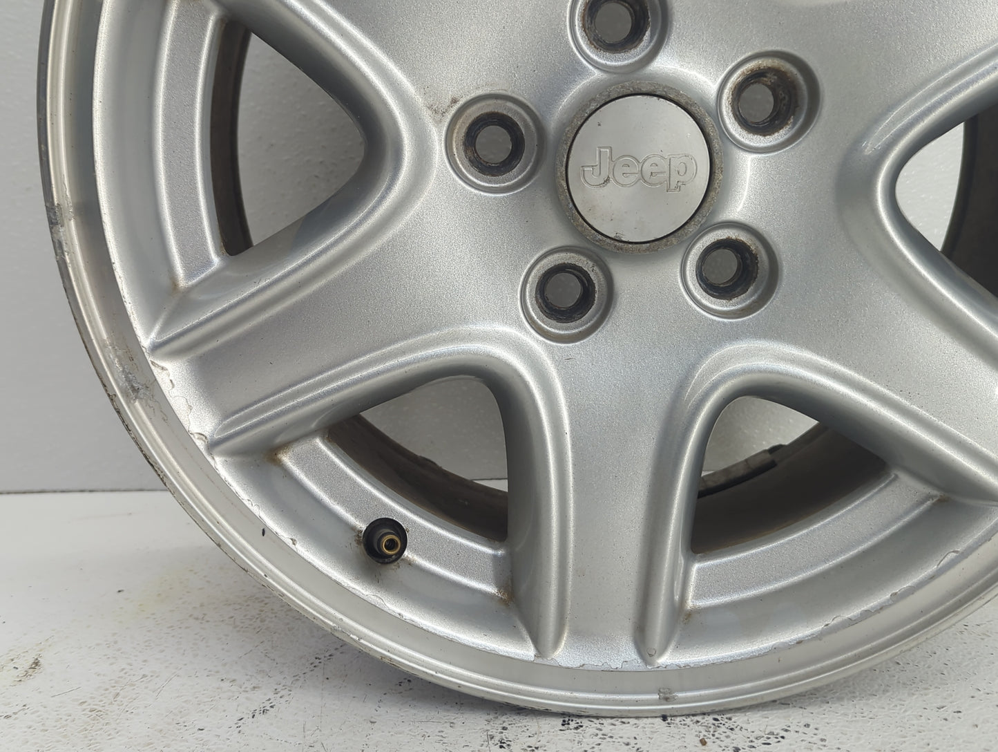 2002-2007 Jeep Liberty Oem Wheel Rim 829378 - Oemusedautoparts1.com