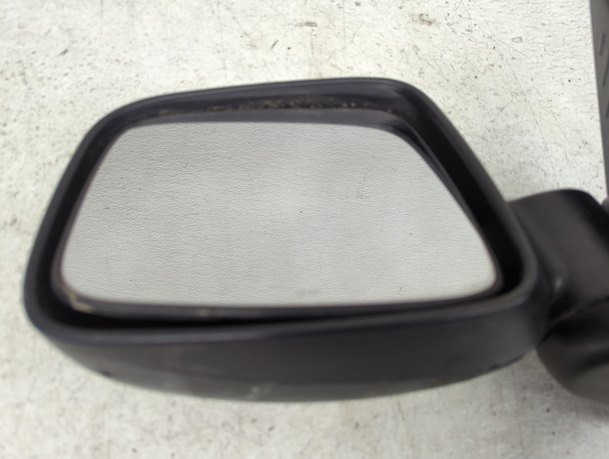 Jeep Liberty Driver Left Side View Manual Door Mirror 982469 - Oemusedautoparts1.com