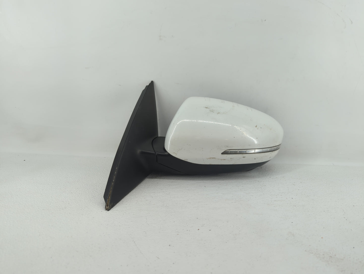 2001-2006 Kia Optima Driver Side View Mirror - Left Door Mirror OEM Used - Oemusedautoparts1.com