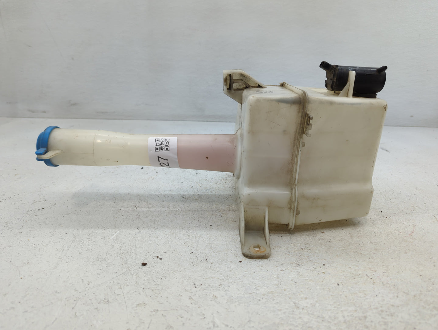 2001-2006 Kia Optima Windshield Washer Fluid Reservoir Bottle Oem - Oemusedautoparts1.com