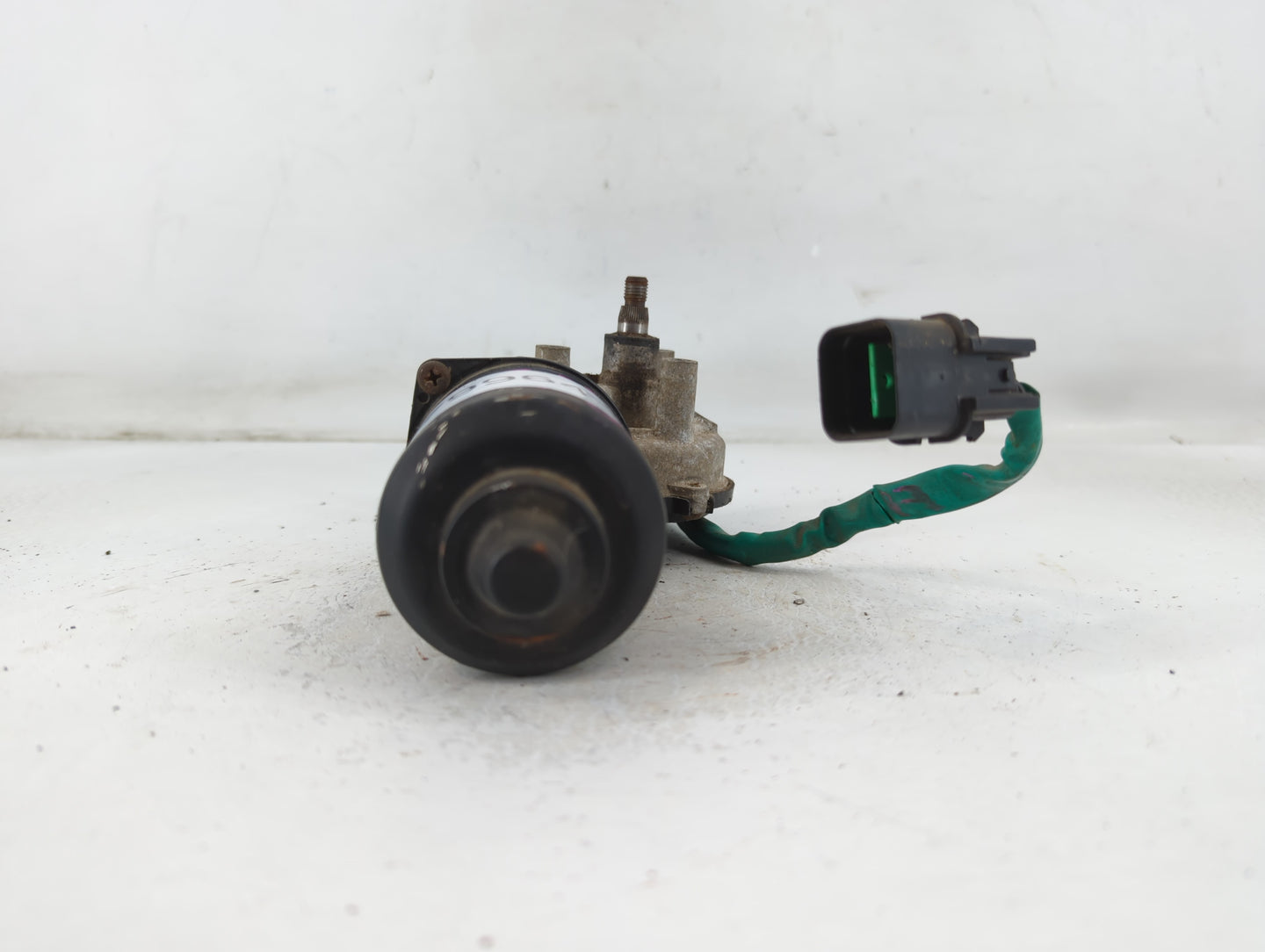 2001-2006 Kia Optima Rear Windshield Wiper Motor - Oemusedautoparts1.com