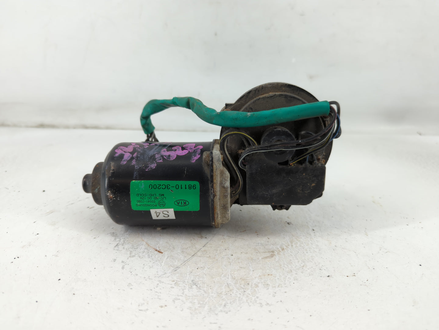 2001-2006 Kia Optima Rear Windshield Wiper Motor - Oemusedautoparts1.com