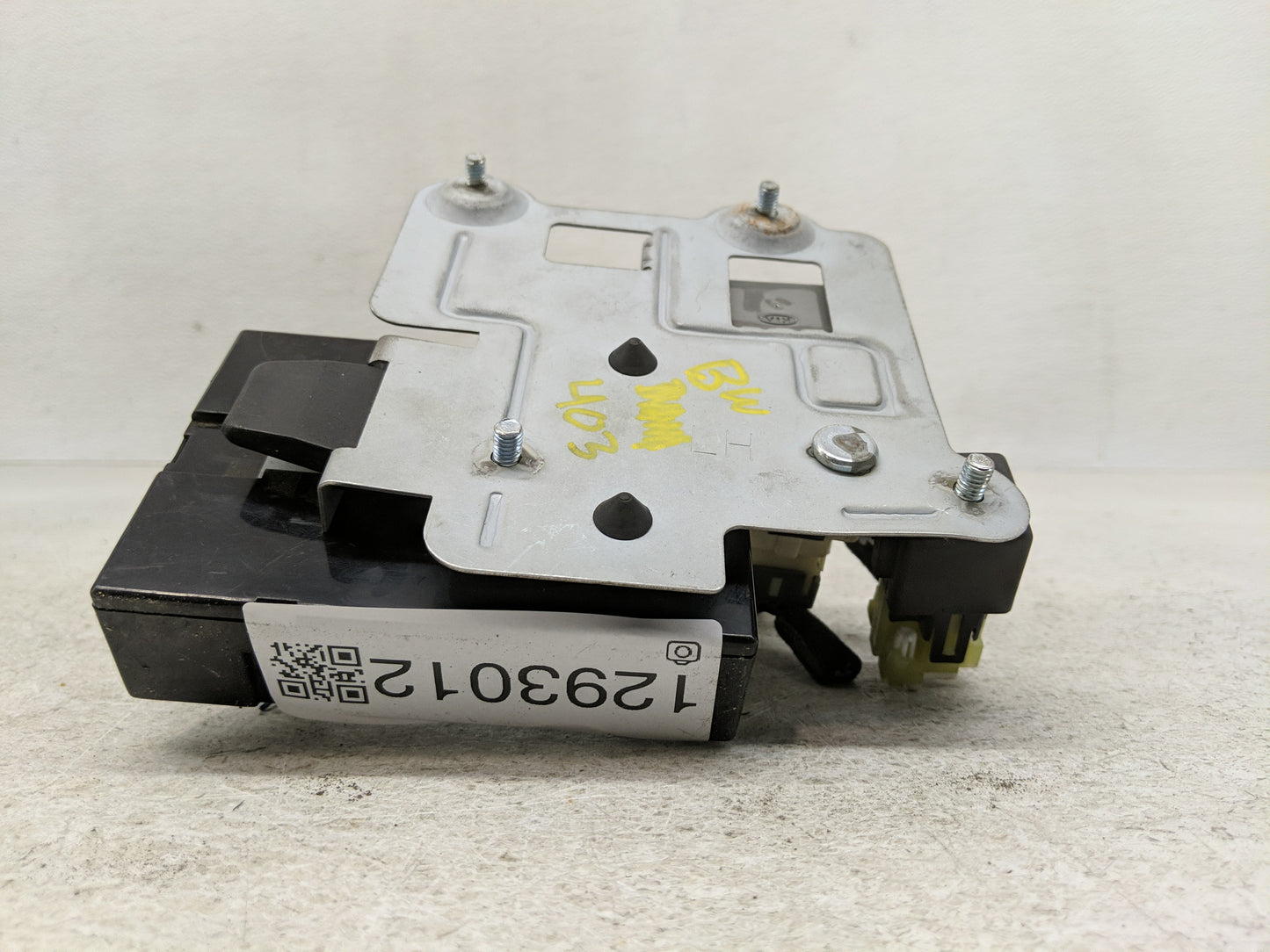 2003-2005 Kia Sedona PCM Engine Control Computer ECU ECM PCU OEM P/N:OK60A 66 830 A 0K52E 67 720 Fits Fits 2003 2004 2005 OE