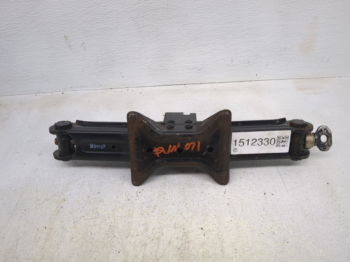 2003 Kia Sedona Spare Scissor Car Jack Black - Oemusedautoparts1.com