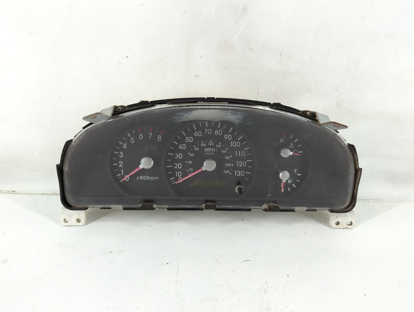 2003-2004 Kia Sorento Instrument Cluster Speedometer Gauges P/N:94001-3E045 Fits Fits 2003 2004 OEM Used Auto Parts - Oemuse