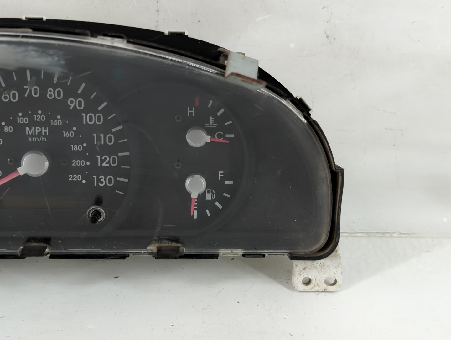 2003-2004 Kia Sorento Instrument Cluster Speedometer Gauges P/N:94001-3E045 Fits Fits 2003 2004 OEM Used Auto Parts - Oemuse