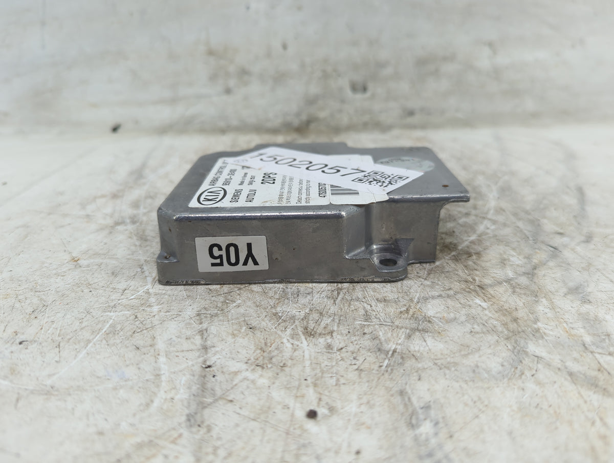 2003-2004 Kia Sorento Safety Restraint Srs Airbag Control Module - Oemusedautoparts1.com