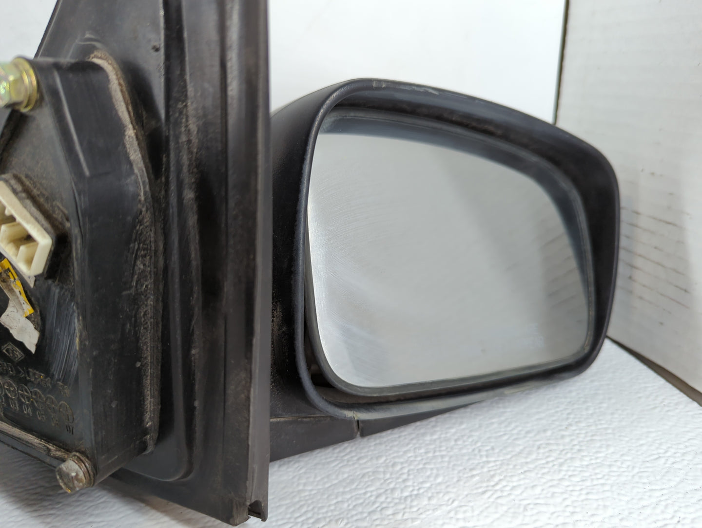 2003-2009 Kia Sorento Passenger Side View Mirror - Right Door Mirror OEM Used - Oemusedautoparts1.com