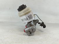 2001-2004 Kia Spectra Brake Master Cylinder - Oemusedautoparts1.com