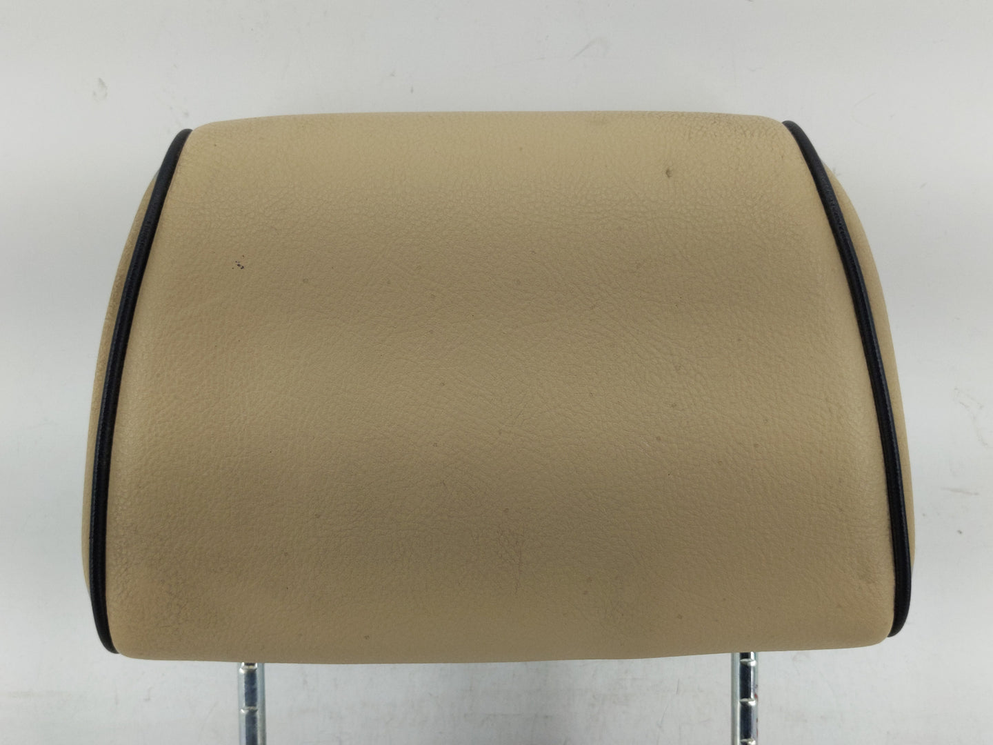 2003 Land Rover Discovery Headrest Head Rest Front Driver Passenger Seat Fits OEM Used Auto Parts - Oemusedautoparts1.com