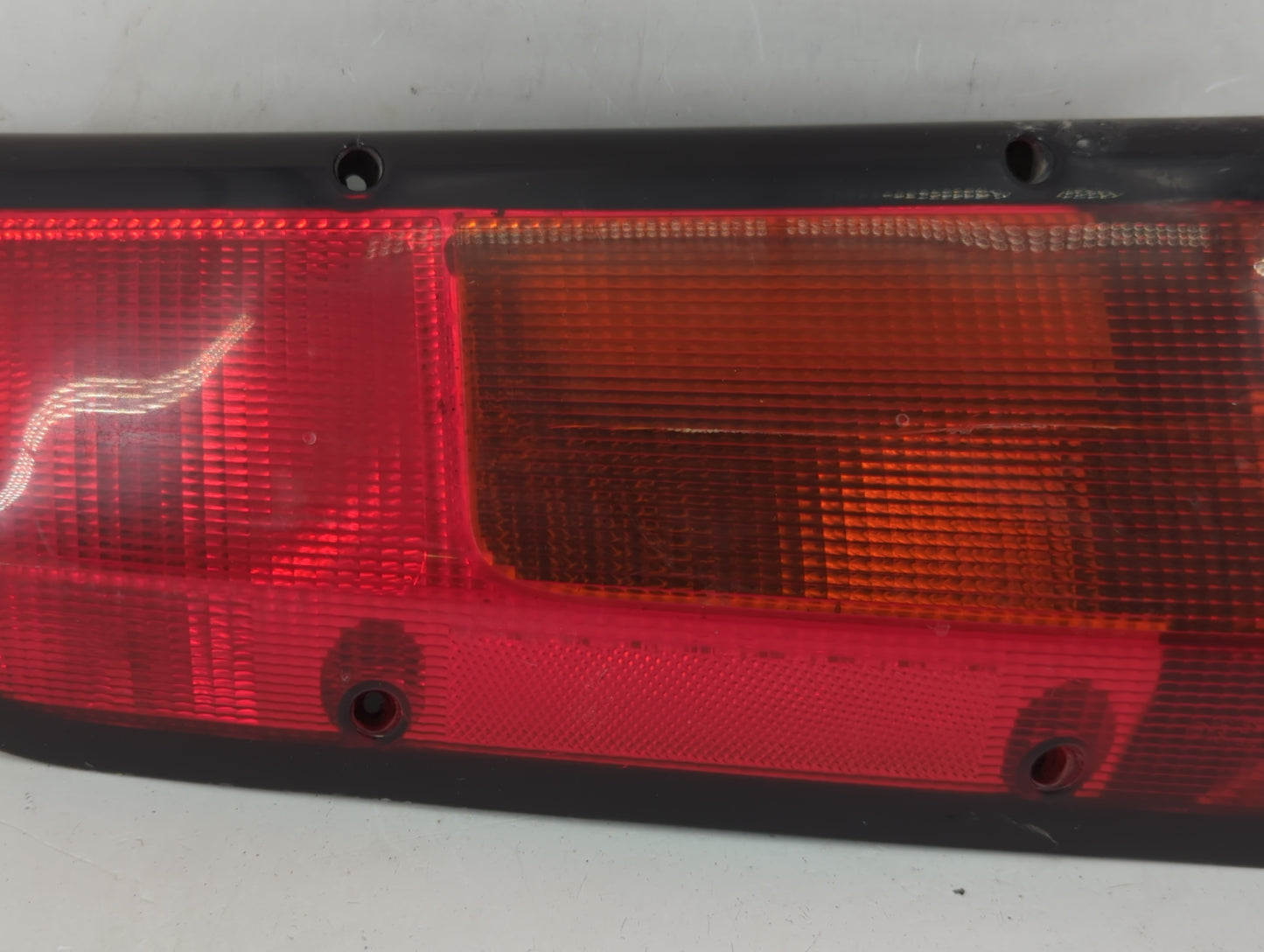 2003 Land Rover Discovery Tail Light Assembly Driver Left OEM Fits OEM Used Auto Parts - Oemusedautoparts1.com