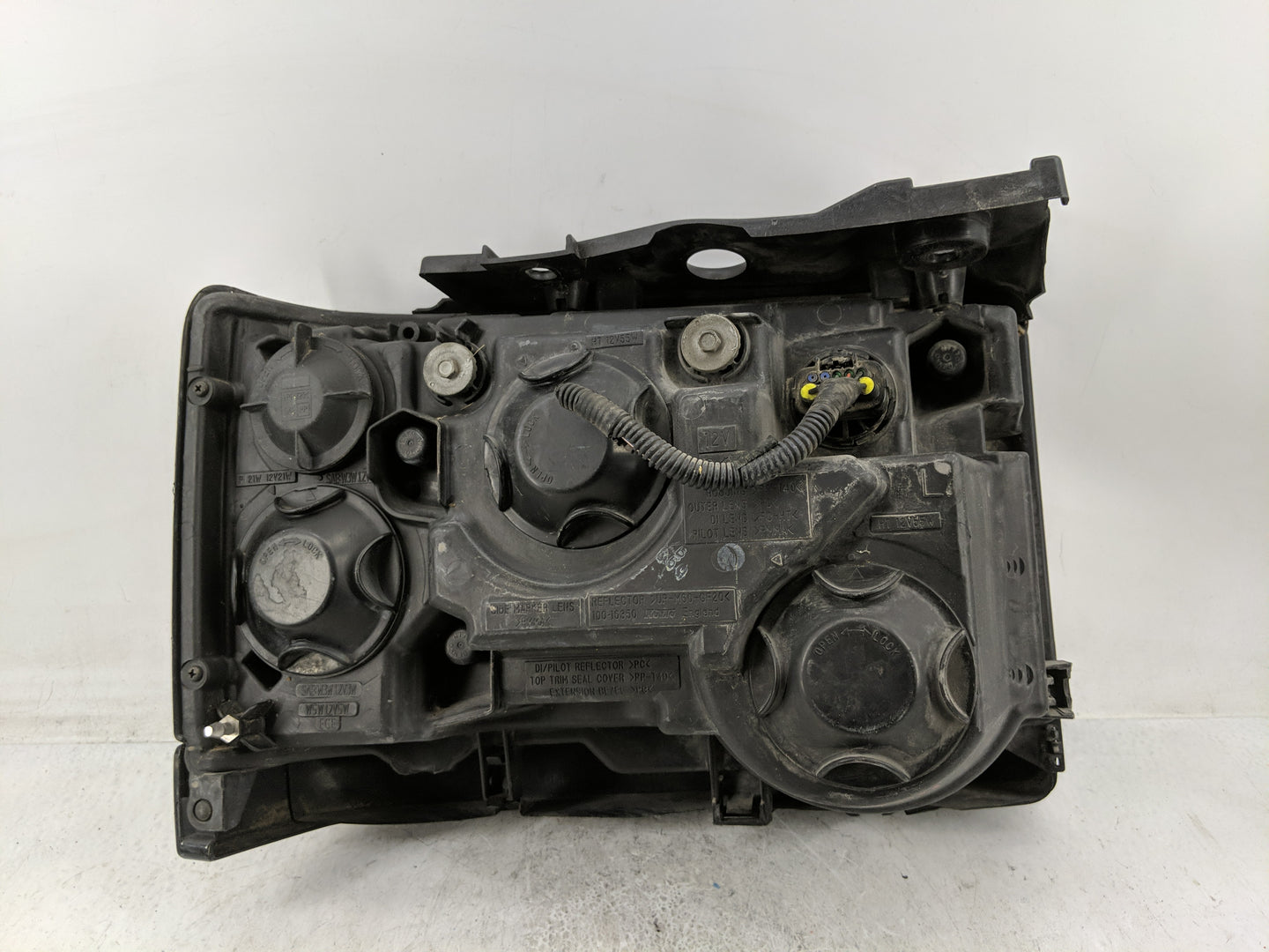 2003 Land Rover Discovery Driver Left Oem Head Light Headlight Lamp - Oemusedautoparts1.com