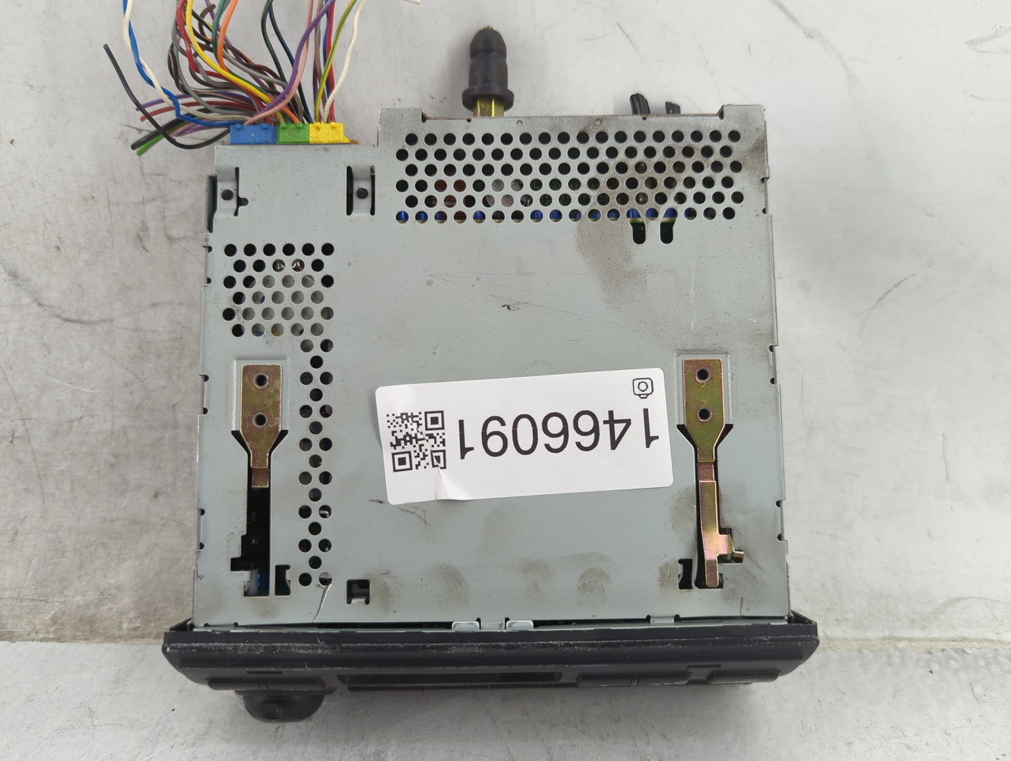 2003 Land Rover Discovery Radio AM FM Cd Player Receiver Replacement P/N:XQD000340PUY Fits OEM Used Auto Parts - Oemusedauto