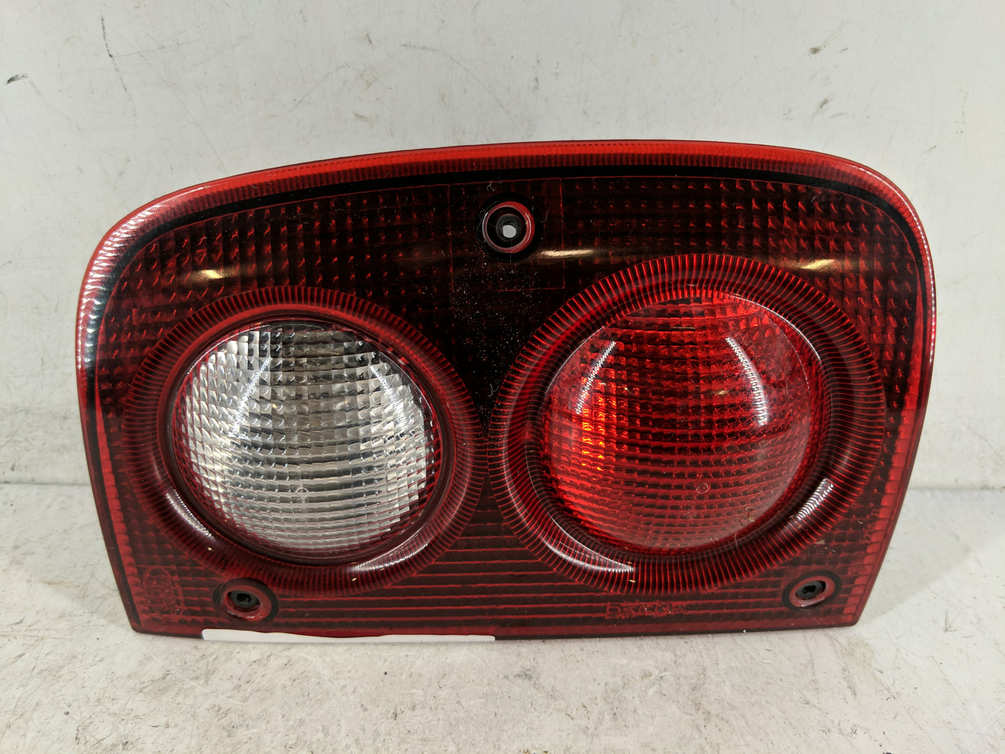 2002-2003 Land Rover Freelander Tail Light Assembly Passenger Right OEM P/N:22960204 Fits Fits 2002 2003 OEM Used Auto Parts