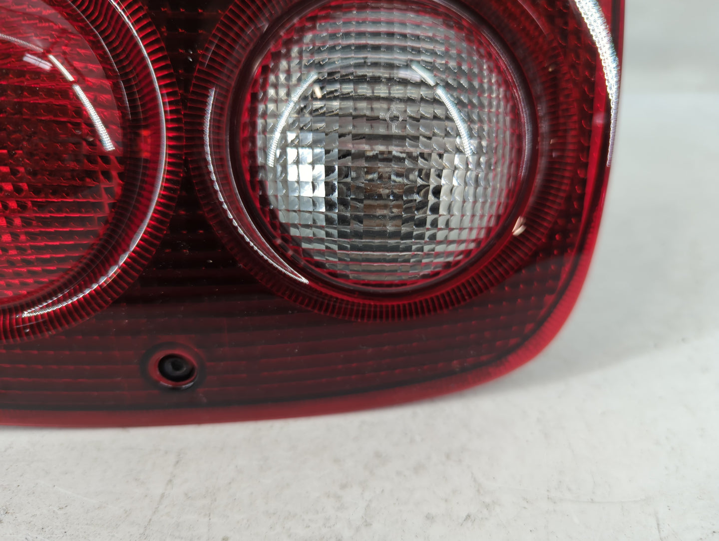 2002-2003 Land Rover Freelander Tail Light Assembly Passenger Right OEM Fits Fits 2002 2003 OEM Used Auto Parts - Oemusedaut