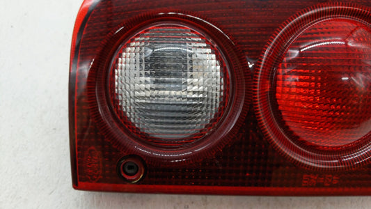 2002-2003 Land Rover Freelander Tail Light Assembly Passenger Right OEM P/N:22960204 Fits Fits 2002 2003 OEM Used Auto Parts