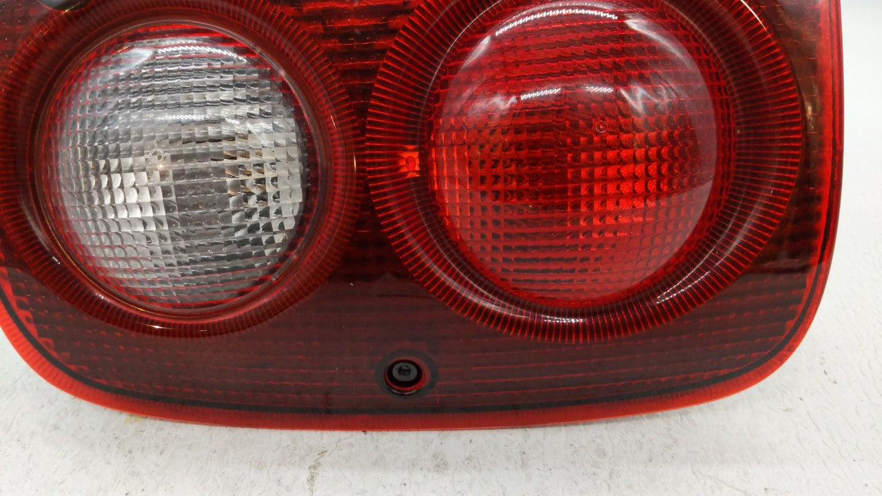 2002-2003 Land Rover Freelander Tail Light Assembly Driver Left OEM P/N:22960104 Fits Fits 2002 2003 OEM Used Auto Parts - O