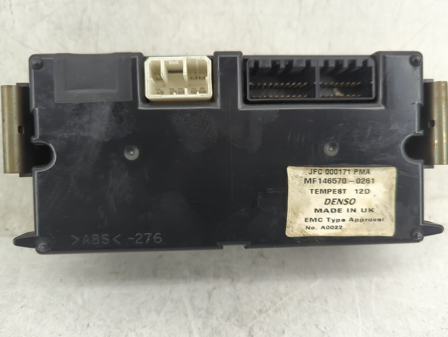 2003 Land Rover Land Rover Climate Control Module Temperature AC/Heater Replacement P/N:MF146570-0261 Fits OEM Used Auto Par