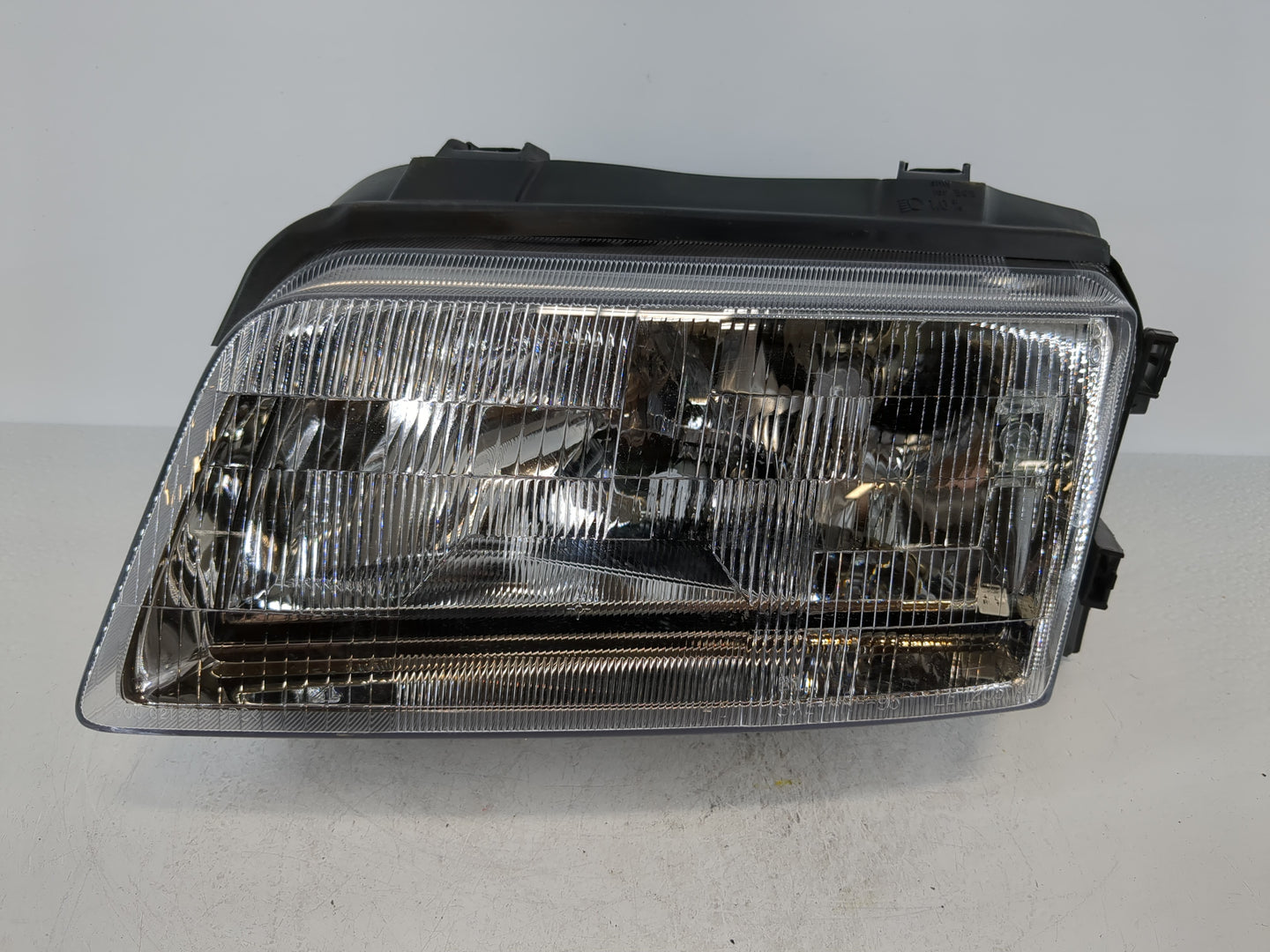 2003 Land Rover Range Rover Driver Left Oem Head Light Headlight Lamp - Oemusedautoparts1.com