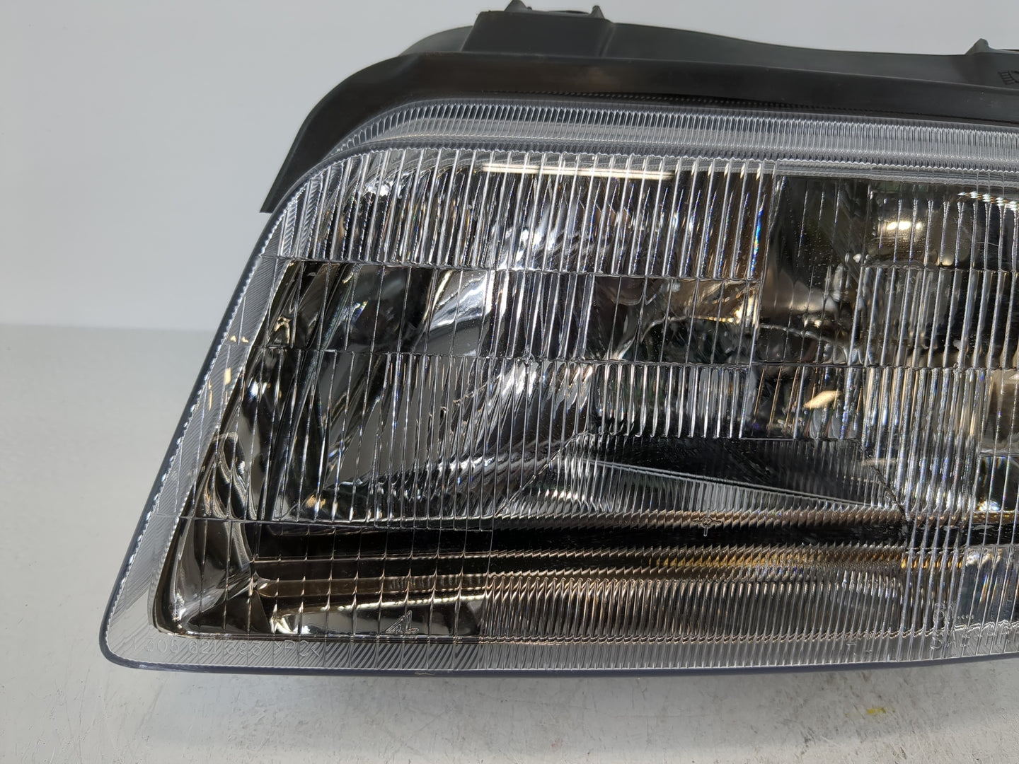 2003 Land Rover Range Rover Driver Left Oem Head Light Headlight Lamp - Oemusedautoparts1.com