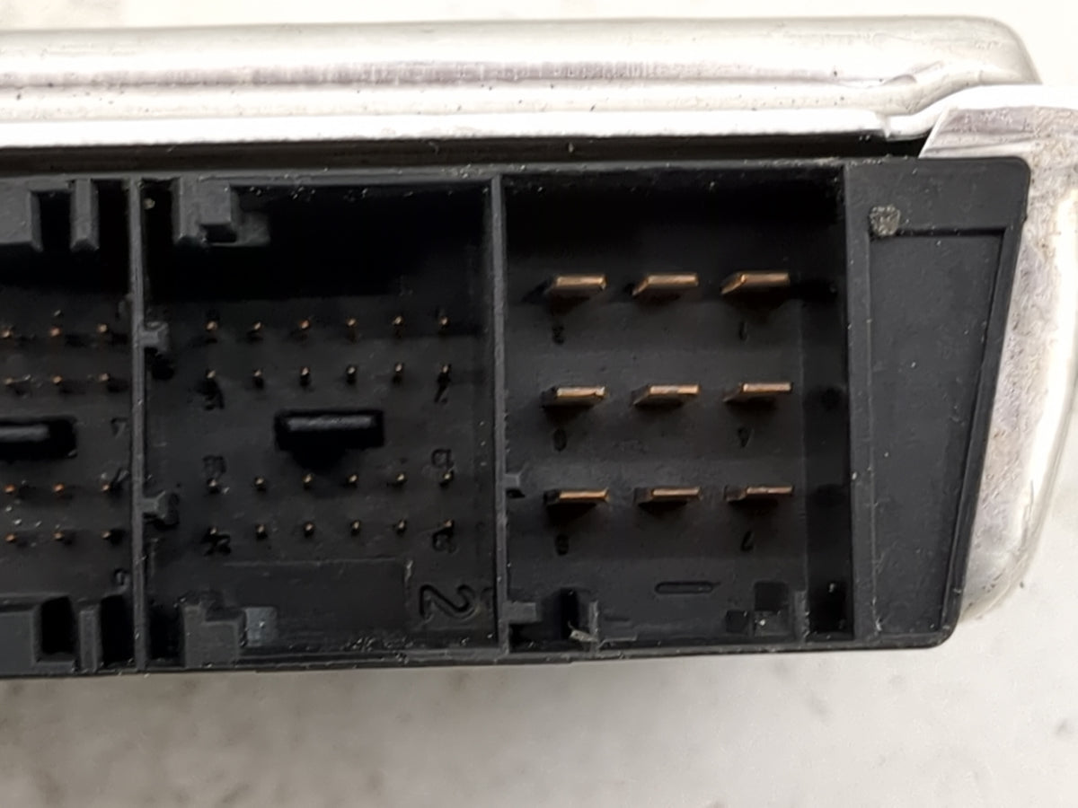 2003-2005 Land Rover Range Rover PCM Engine Control Computer ECU ECM PCU OEM P/N:0261207715 NNN000390 Fits Fits 2003 2004 20