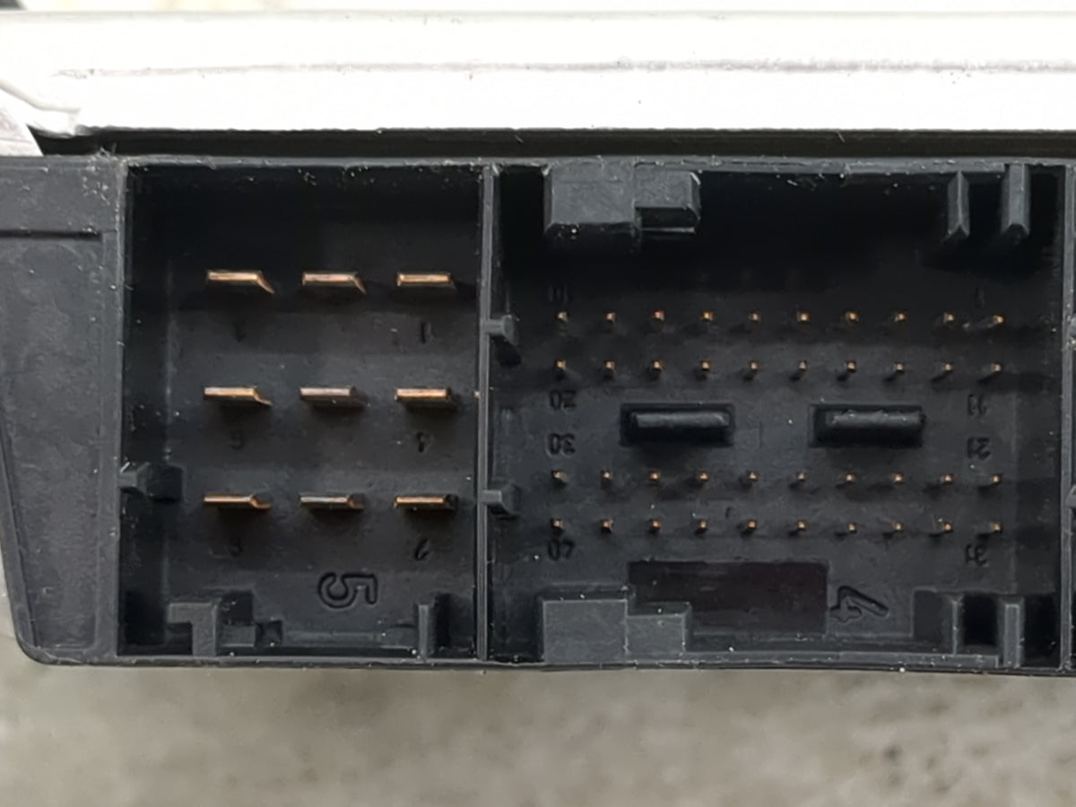 2003-2005 Land Rover Range Rover PCM Engine Control Computer ECU ECM PCU OEM P/N:0261207715 NNN000390 Fits Fits 2003 2004 20