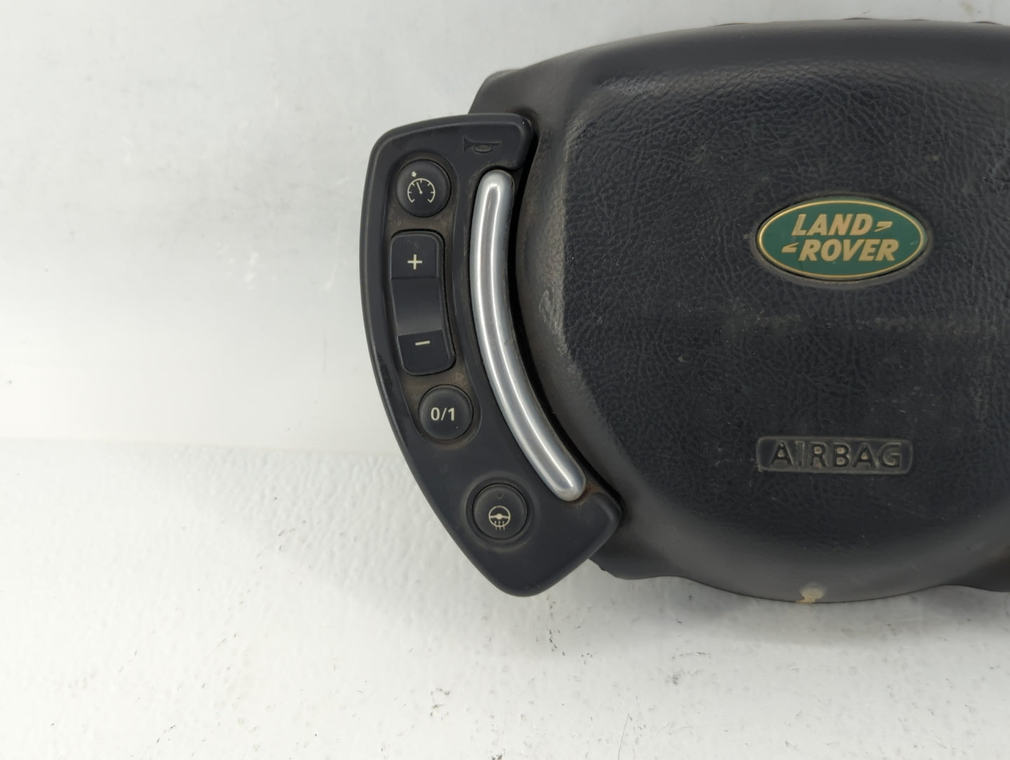 2003 Land Rover Range Rover Air Bag Driver Left Steering Wheel Mounted Fits OEM Used Auto Parts - Oemusedautoparts1.com