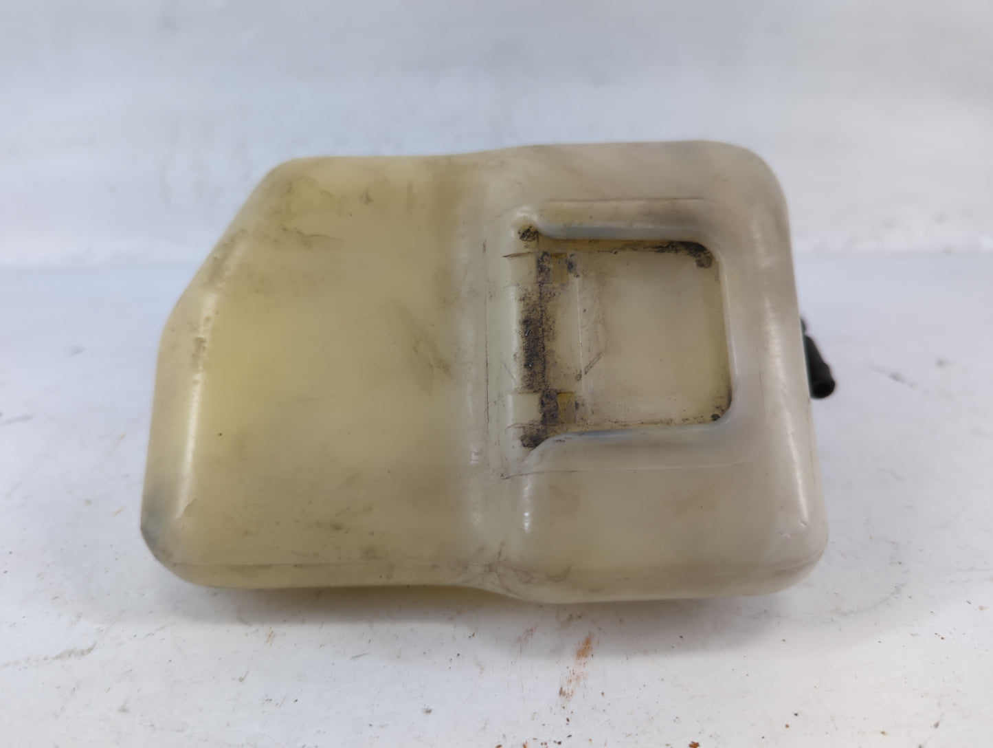 2002-2003 Lexus Es300 Radiator Coolant Overflow Expansion Tank Bottle 695111 - Oemusedautoparts1.com