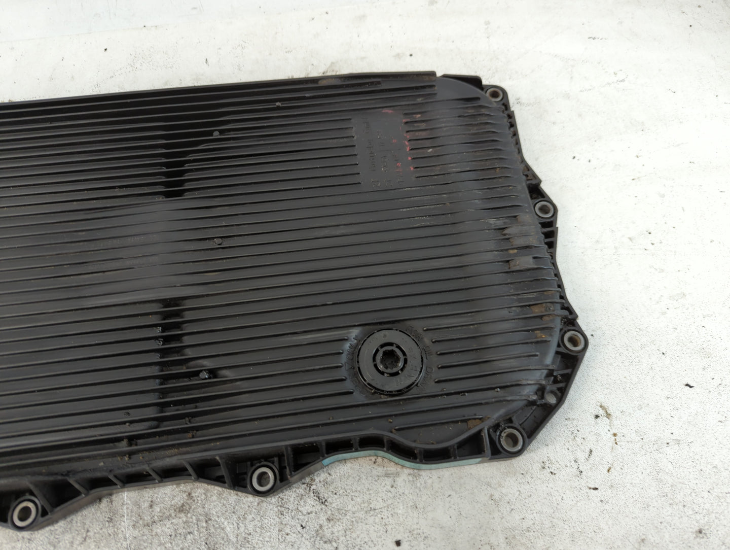 2001-2005 Lexus Is300 Engine Oil Pan P/N:2-1035-300 2-1035-100 Fits Fits 1998 1999 2000 2001 2002 2003 2004 2005 OEM Used Au