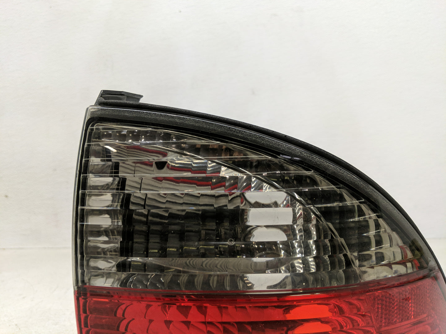 2003 Lincoln Ls Tail Light Assembly Passenger Right OEM P/N:3W43-13B504 Fits OEM Used Auto Parts - Oemusedautoparts1.com