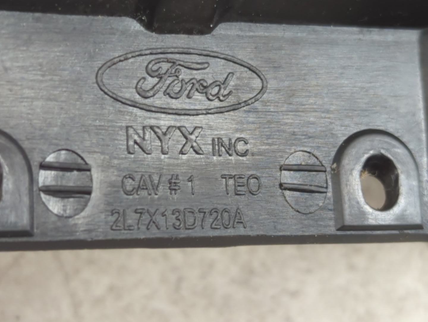 2003 Lincoln Navigator Master Power Window Switch Replacement Driver Side Left P/N:2L7X 13D720 A Fits OEM Used Auto Parts - 