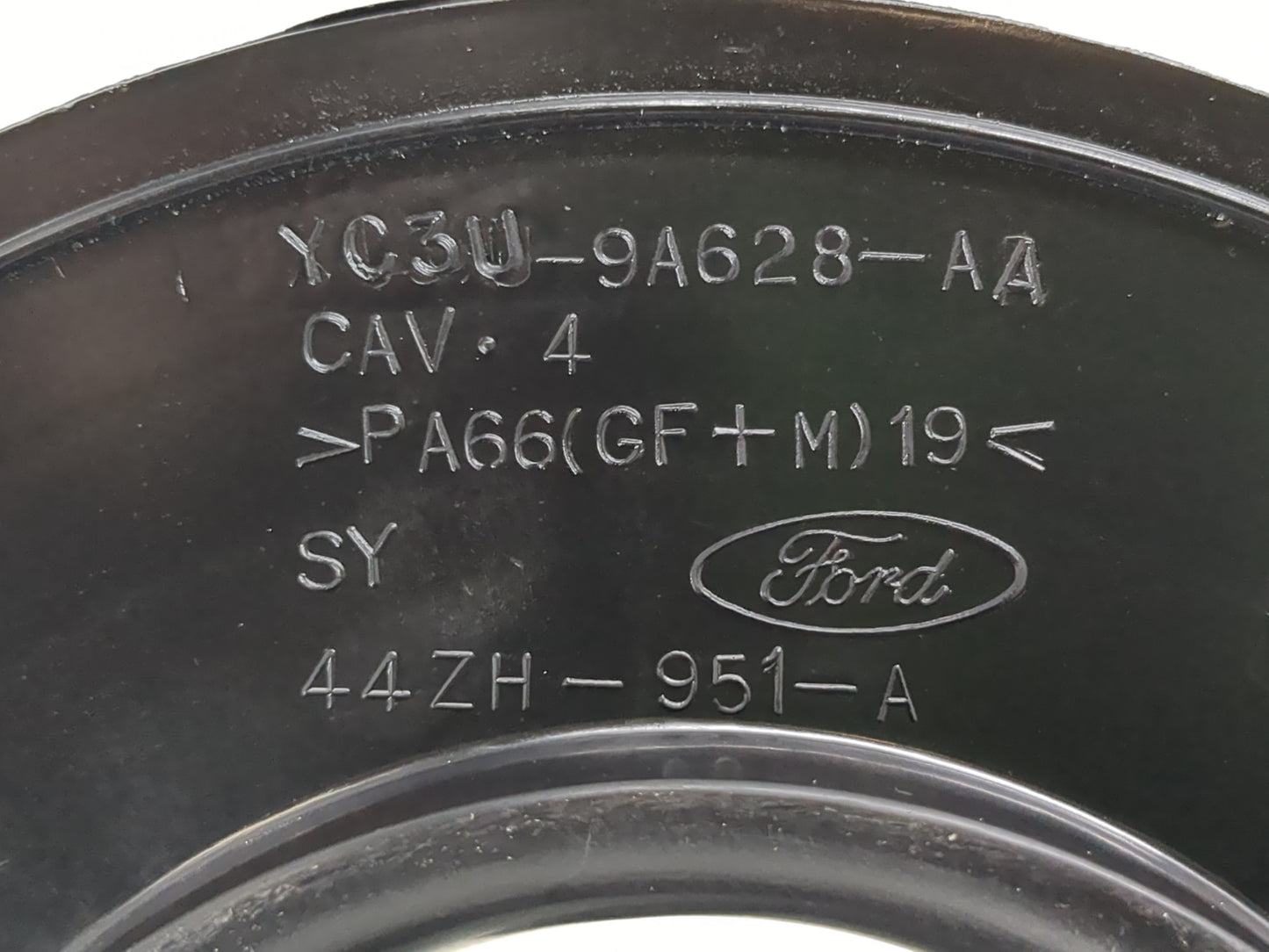 2003 Lincoln Navigator Mass Air Flow Meter Maf - Oemusedautoparts1.com