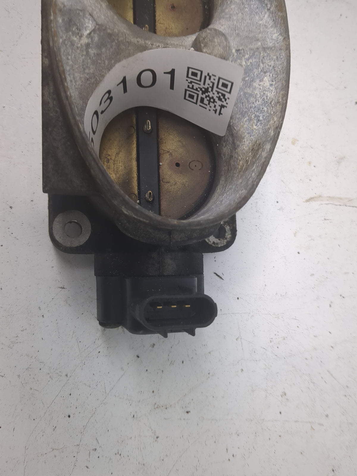 2003 Lincoln Navigator Throttle Body Fits OEM Used Auto Parts - Oemusedautoparts1.com