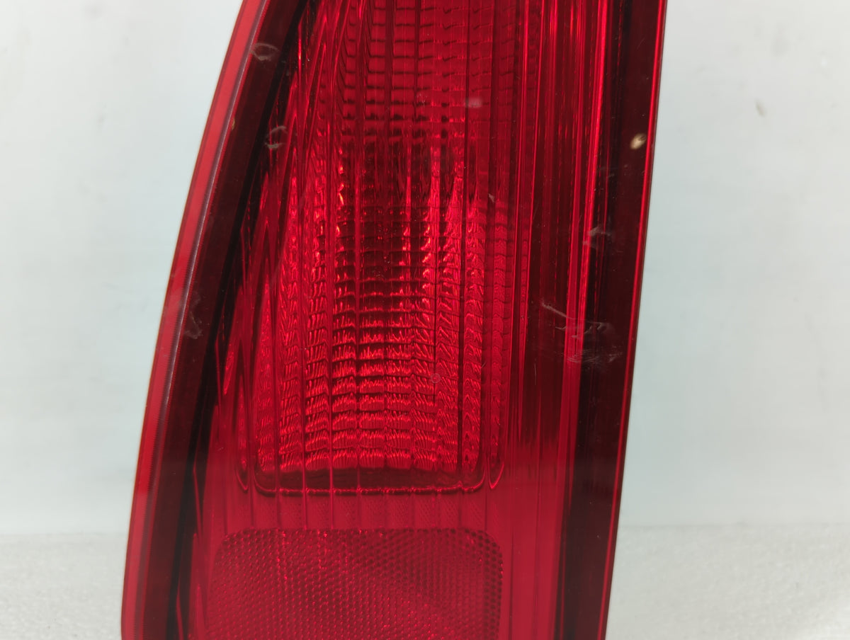 2003 Lincoln Navigator Passenger Right Side Deck Lid Mounted Tail Light - Oemusedautoparts1.com