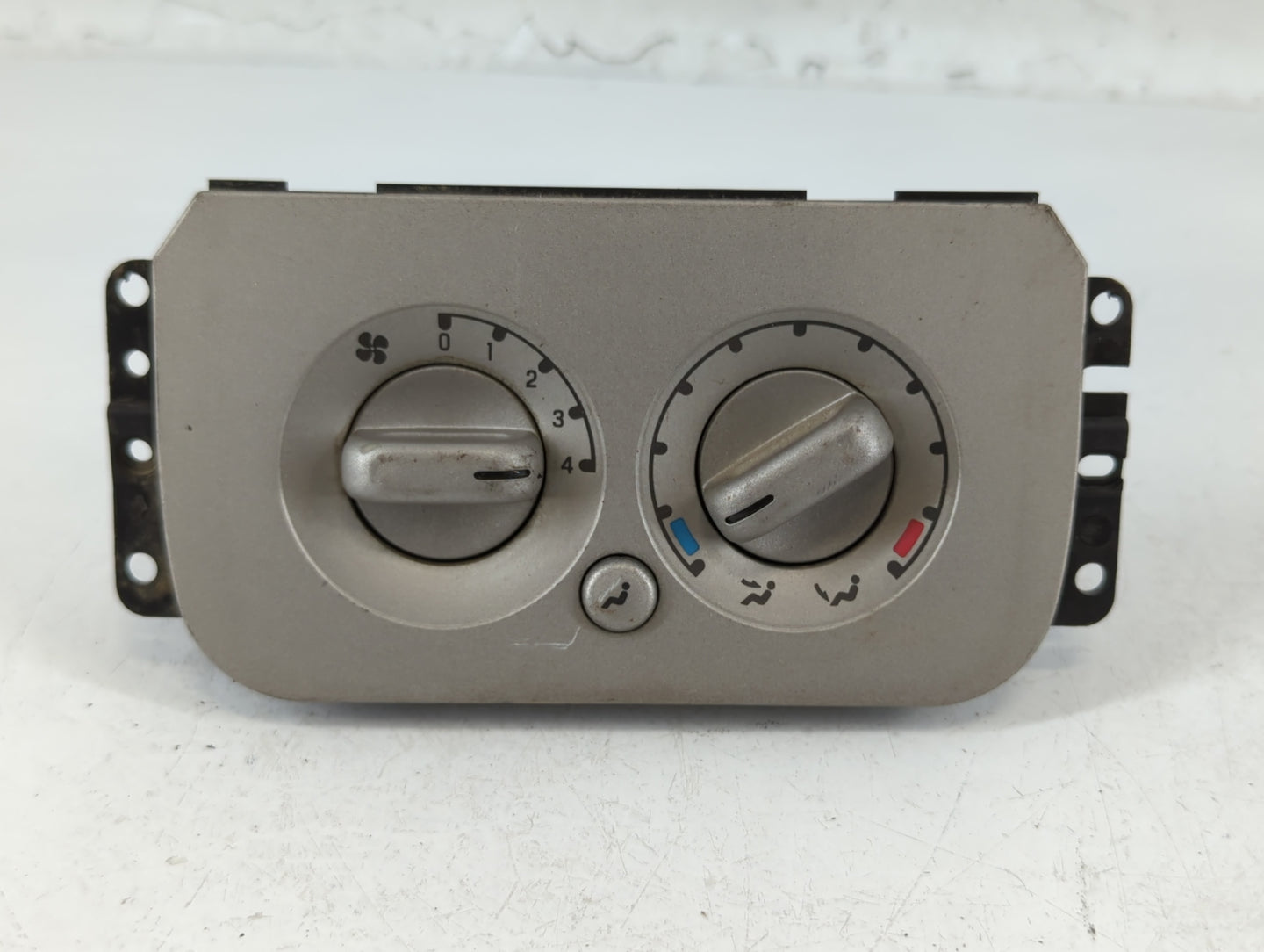 2003 Lincoln Navigator Climate Control Module Temperature AC/Heater Replacement P/N:2L7H-19D838-BF Fits OEM Used Auto Parts 