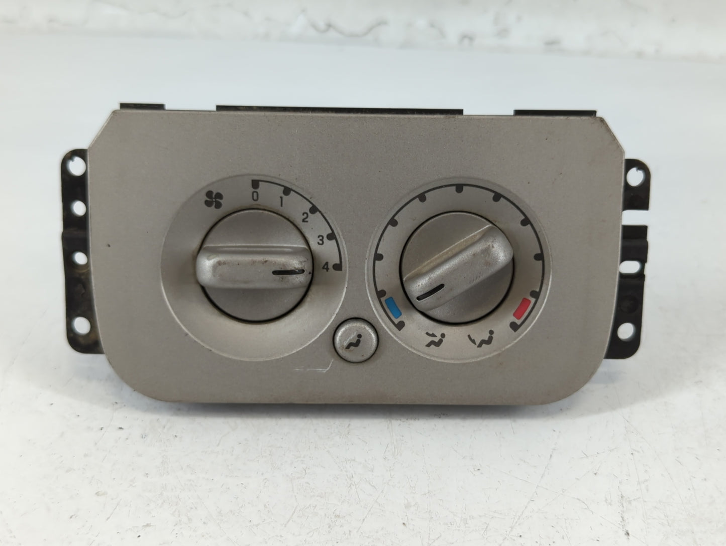 2003 Lincoln Navigator Climate Control Module Temperature AC/Heater Replacement P/N:2L7H-19D838-BF Fits OEM Used Auto Parts 