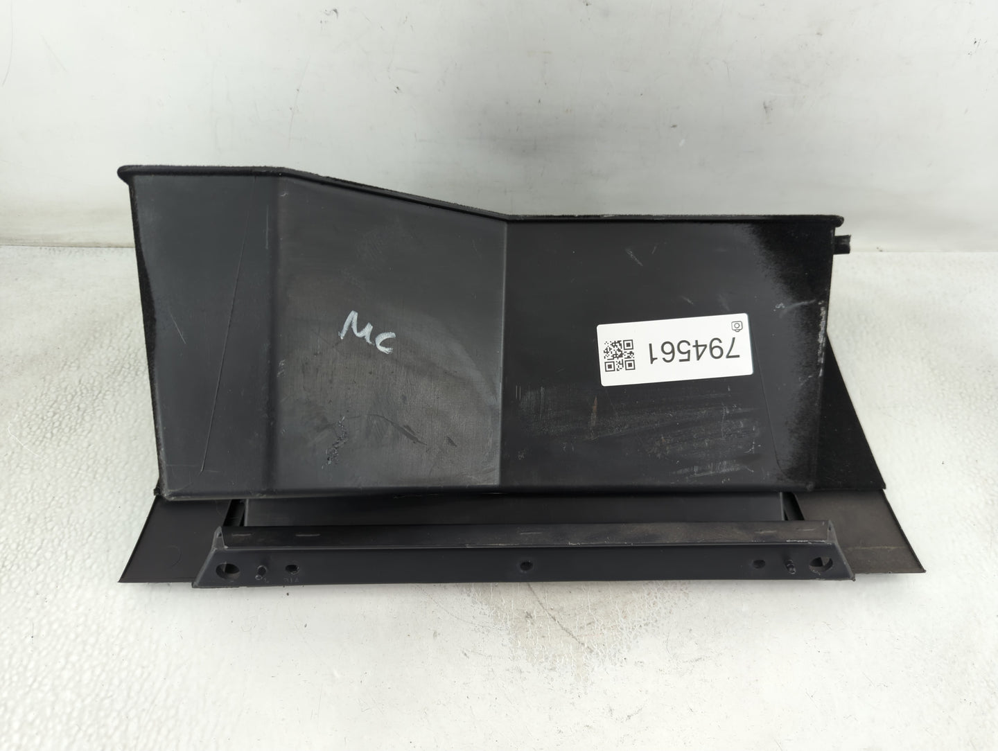 2003 Lincoln Navigator Passenger Glove Box Door Storage Compartment - Oemusedautoparts1.com