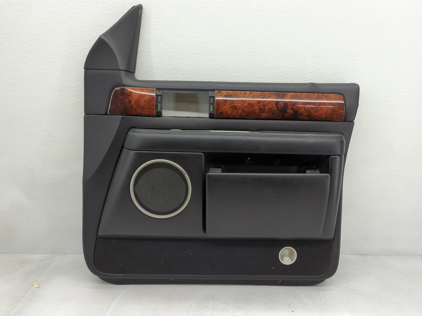 2003 Lincoln Navigator Front Right Passenger Interior Door Panel Trim - Oemusedautoparts1.com