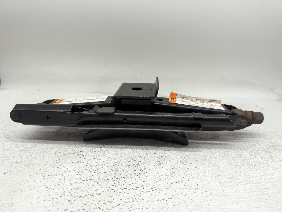 2003 Lincoln Town Car Spare Scissor Car Jack - Oemusedautoparts1.com