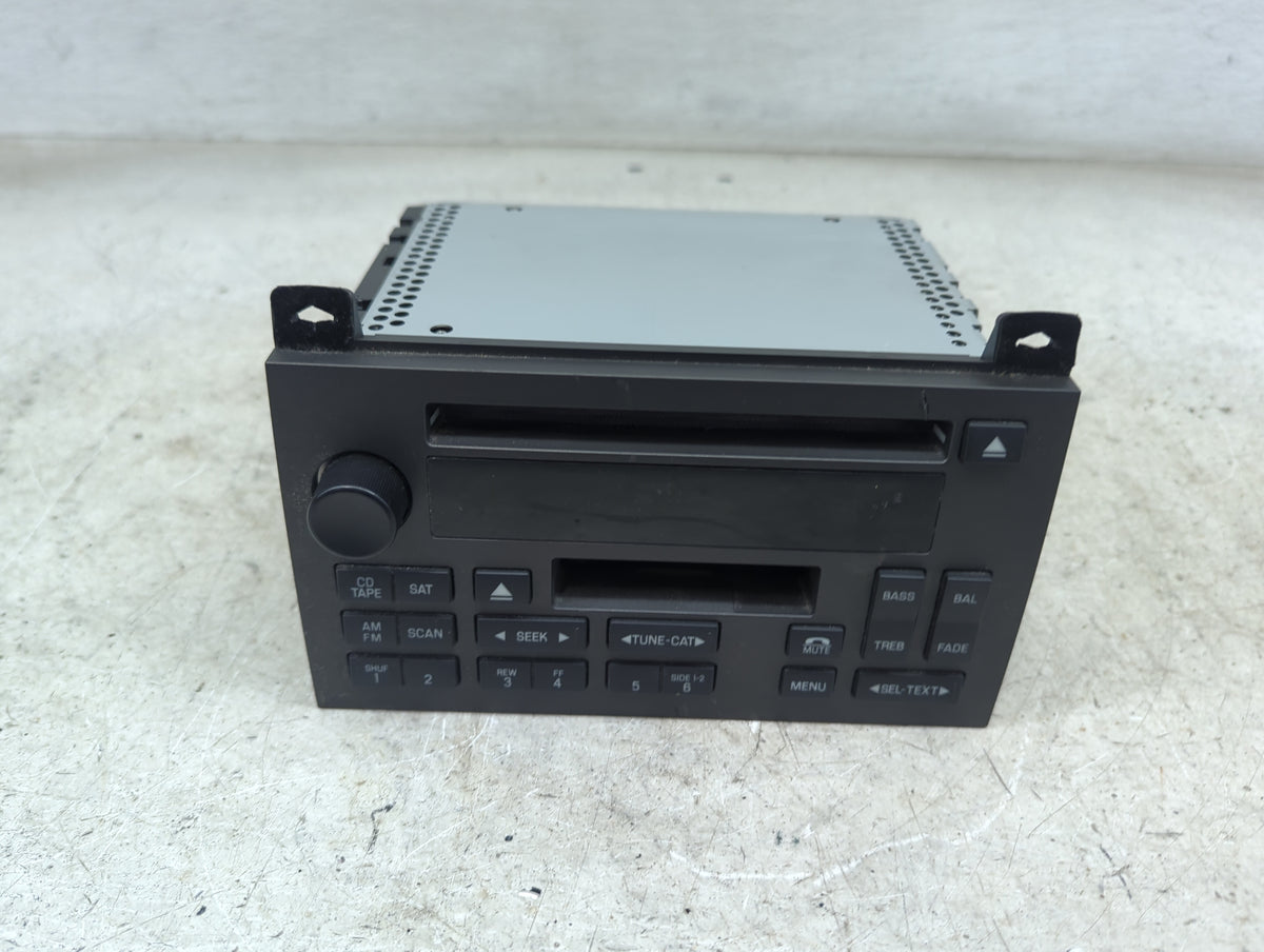 2003 Lincoln Town Car Radio AM FM Cd Player Receiver Replacement P/N:6W1T-18C858-AE 14794625 Fits OEM Used Auto Parts - Oemu