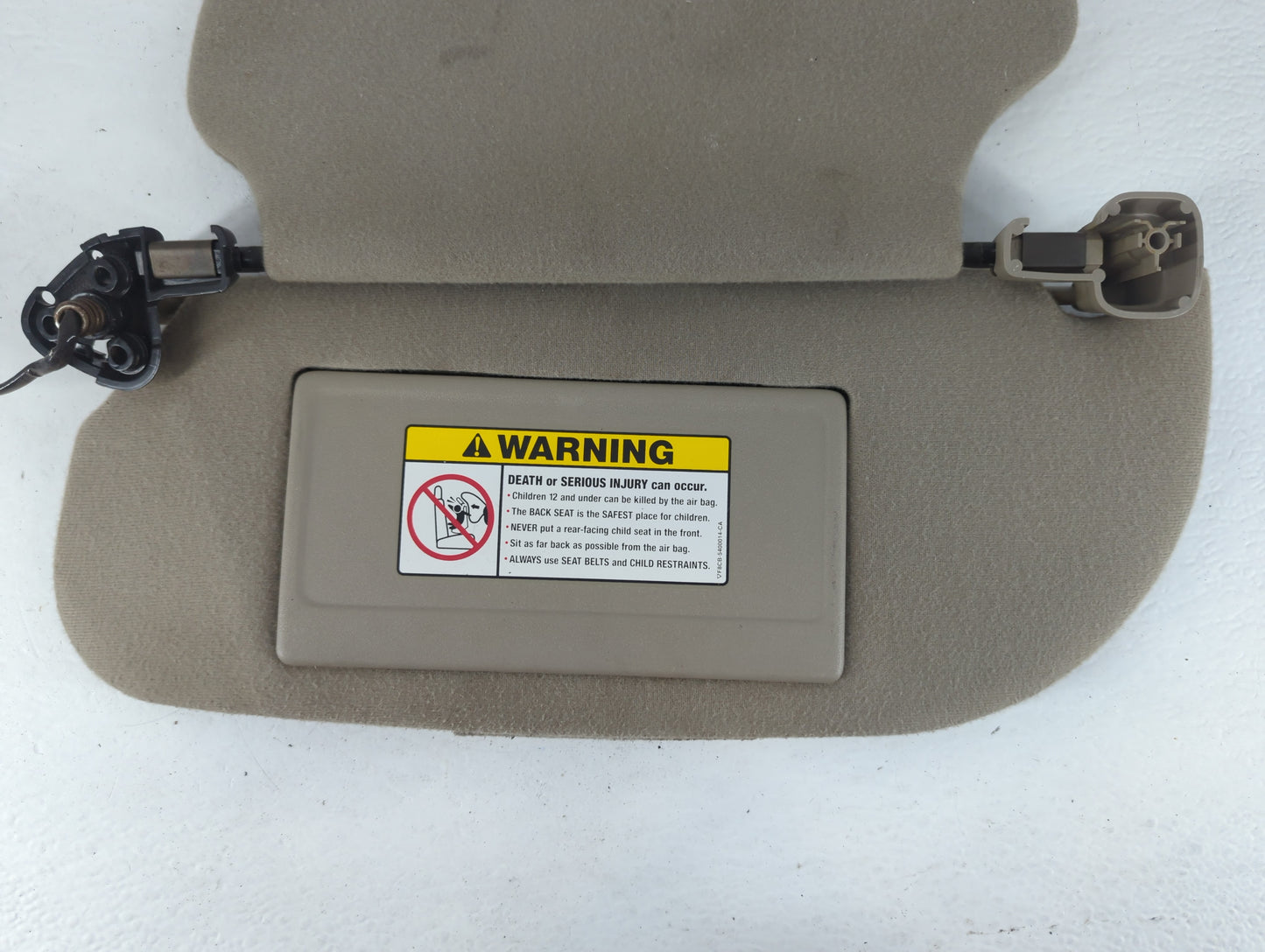 2003-2004 Lincoln Town Car Sun Visor Shade Replacement Passenger Right Mirror Fits Fits 2003 2004 OEM Used Auto Parts - Oemu