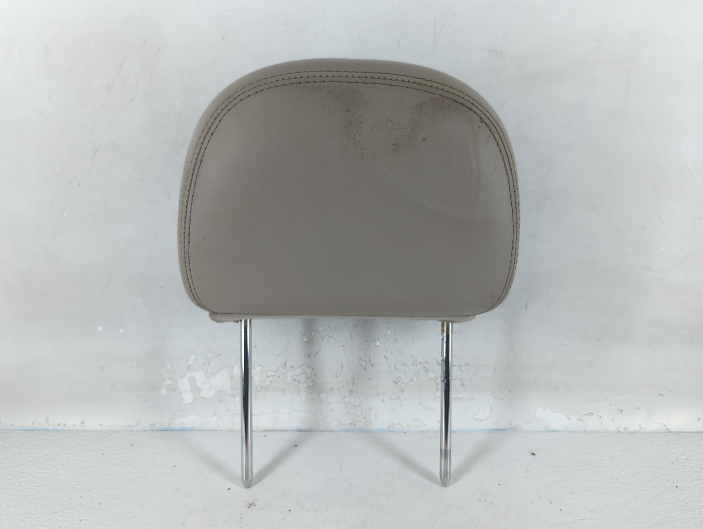 2003 Lincoln Town Car Headrest Head Rest Front Driver Passenger Seat Fits OEM Used Auto Parts - Oemusedautoparts1.com