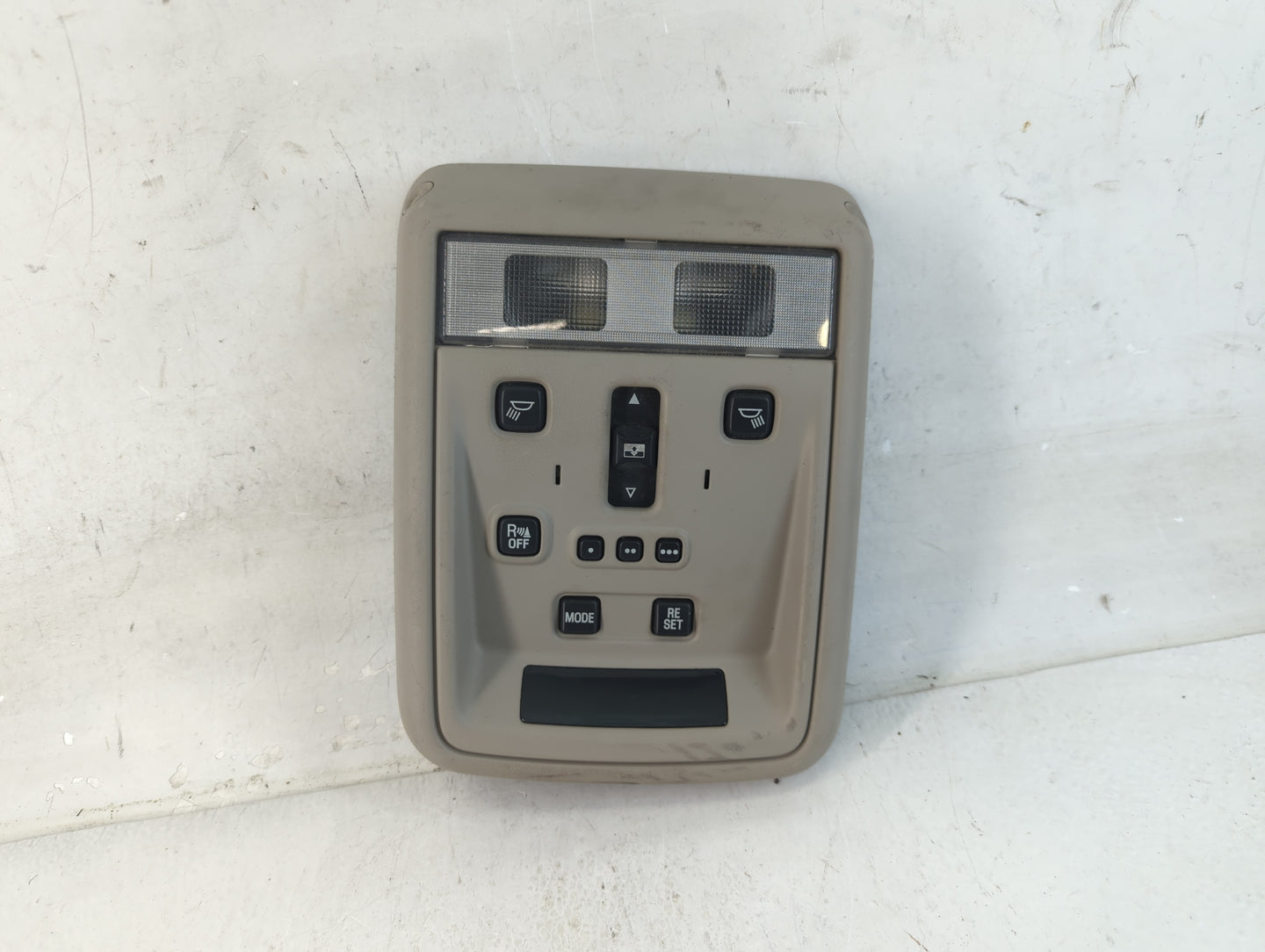2003 Lincoln Town Car Center Floor Console P/N:279104731A 2322215 Fits OEM Used Auto Parts - Oemusedautoparts1.com