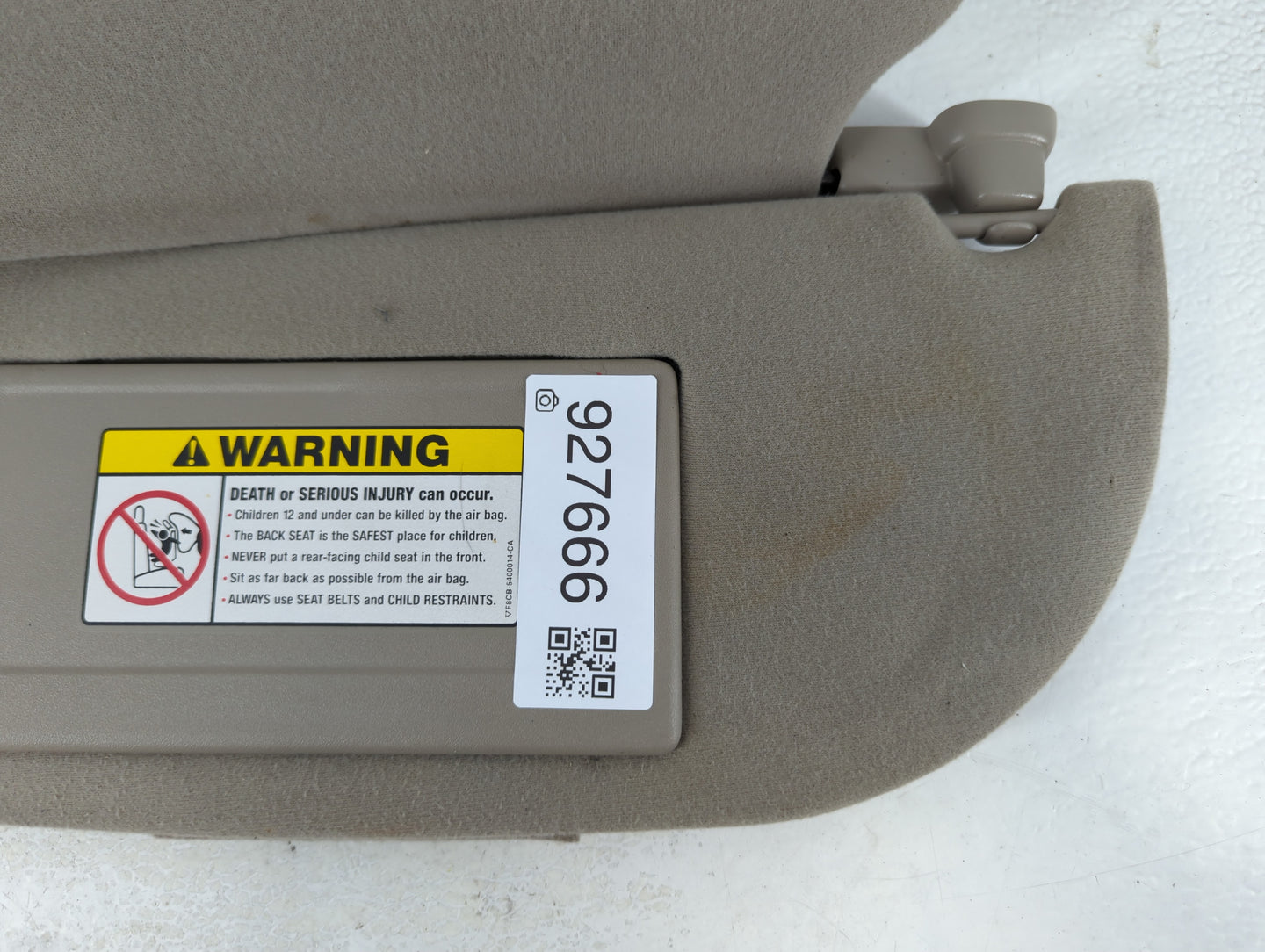 2003-2004 Lincoln Town Car Sun Visor Shade Replacement Driver Left Mirror Fits Fits 2003 2004 OEM Used Auto Parts - Oemuseda