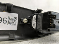 2003 Mazda 3 Passenger Right Power Window Switch Gp7a 66 370 - Oemusedautoparts1.com